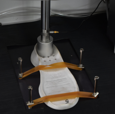 Probador de impacto de choque SATRA TM 142 con caída de peso de 8.5 kg y 11.9 kg