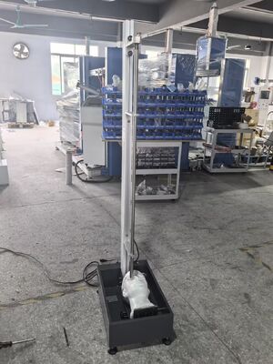 Prueba de impacto de las lentes de los anteojos